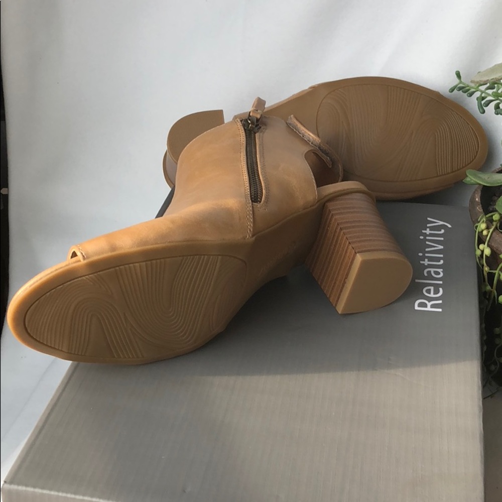 New with tags CAMEL OPEN TOE BOOTIE W/ Side zip - Picture 8 of 8